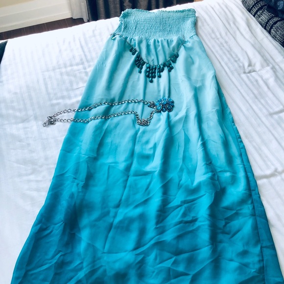 Ardene blue off shoulder gown - Picture 1 of 3